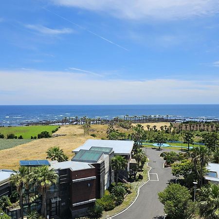Jeju Hotel Scarboro Согвипхо Экстерьер фото