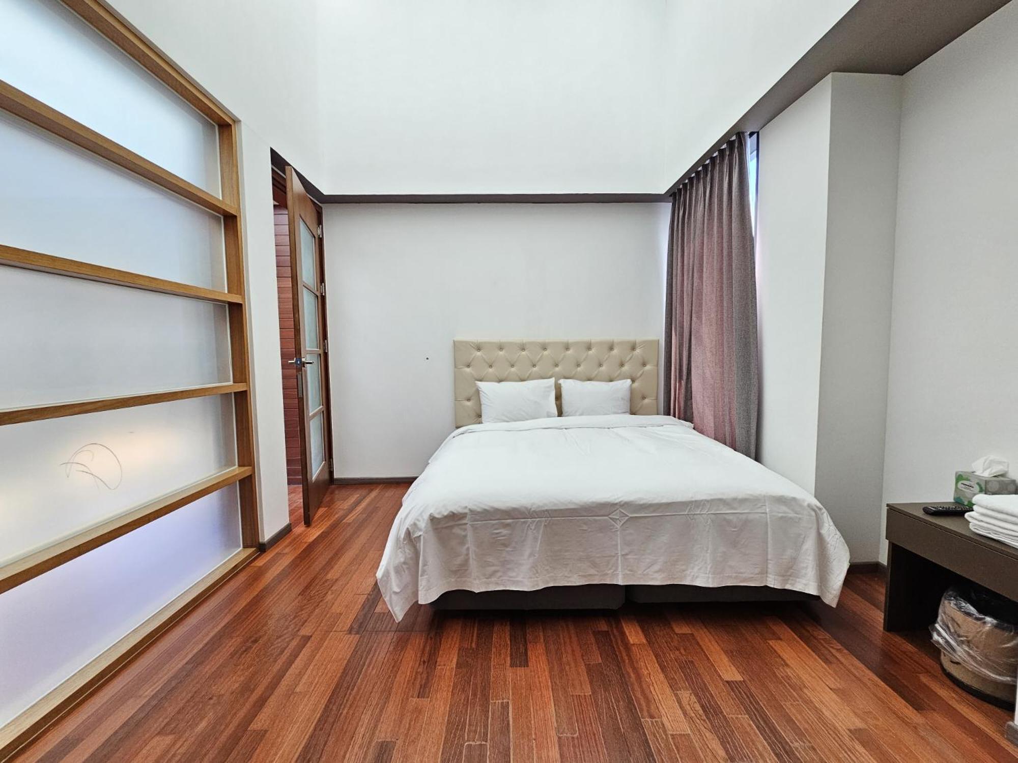 Jeju Hotel Scarboro Согвипхо Экстерьер фото