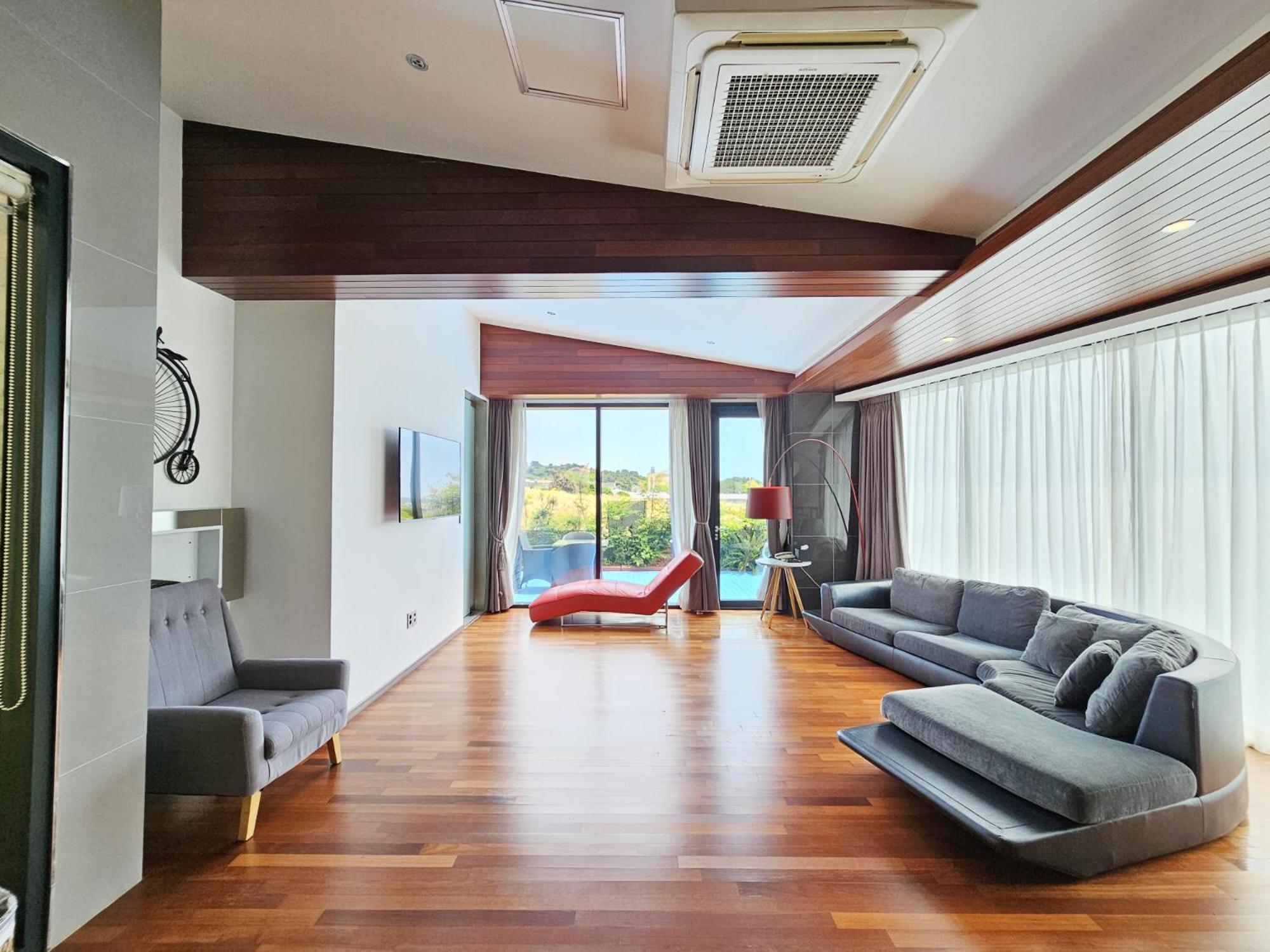 Jeju Hotel Scarboro Согвипхо Экстерьер фото