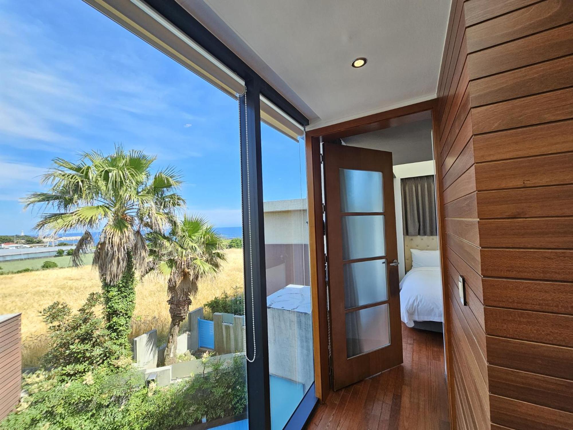 Jeju Hotel Scarboro Согвипхо Экстерьер фото