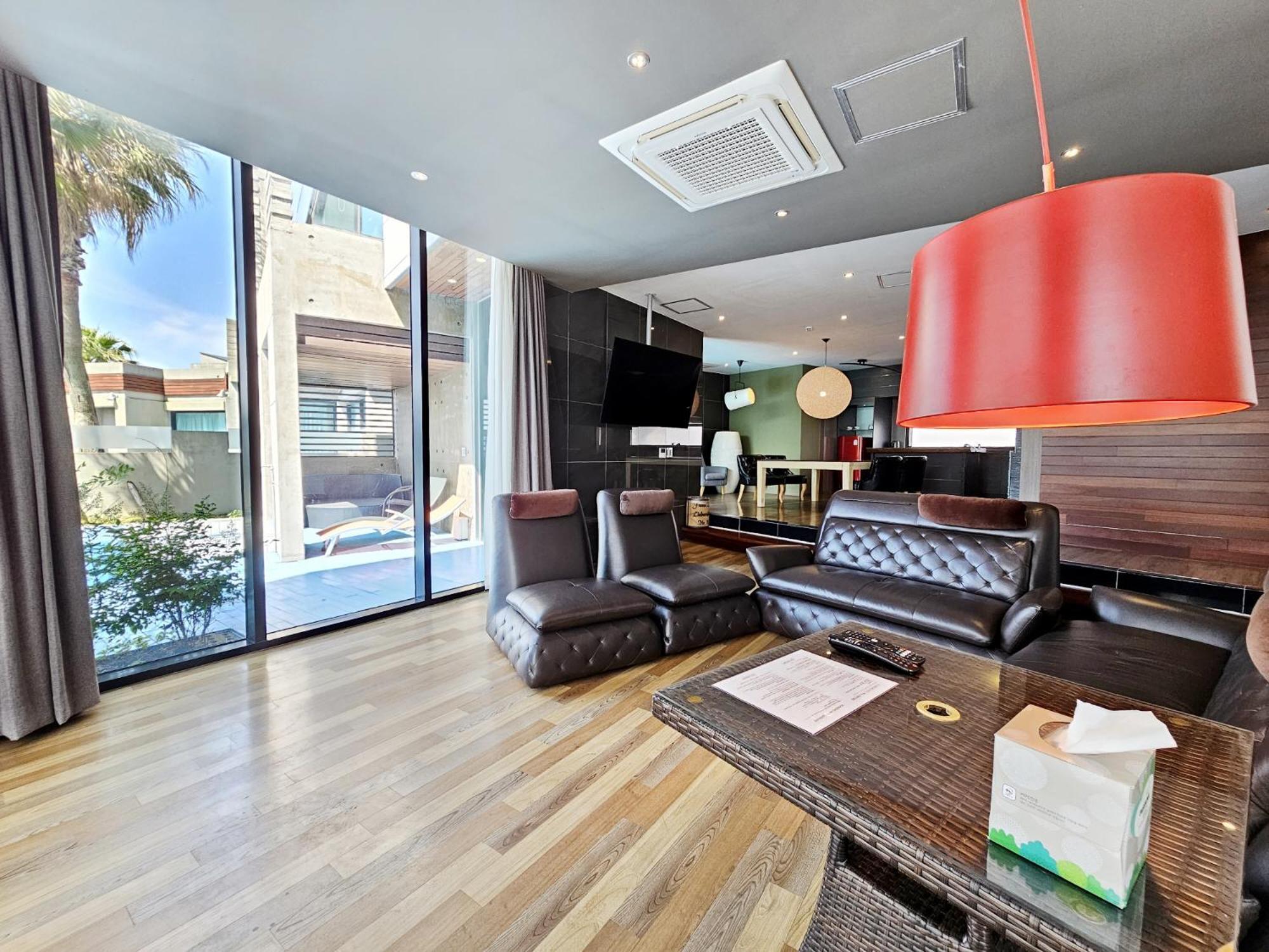 Jeju Hotel Scarboro Согвипхо Экстерьер фото