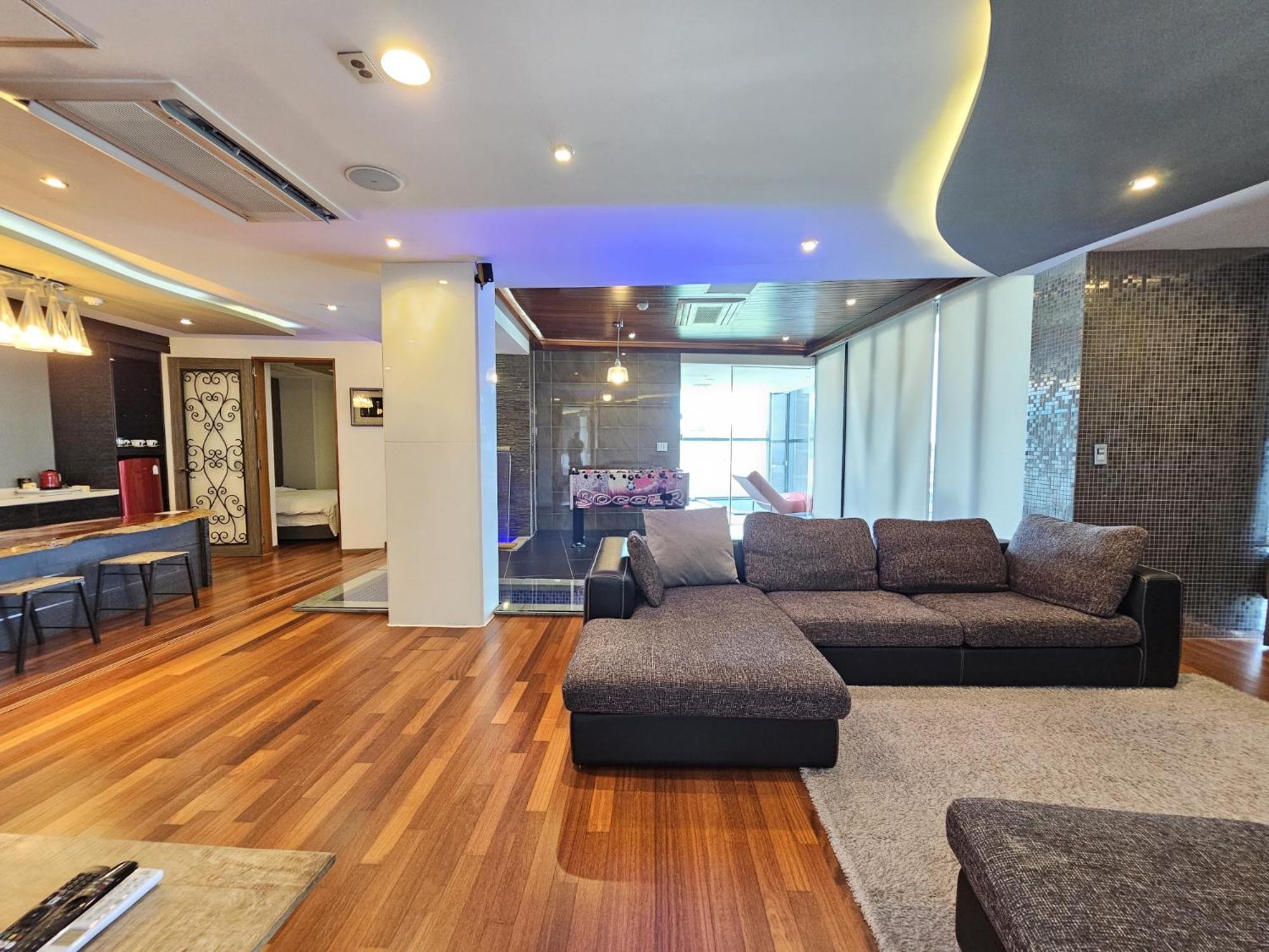 Jeju Hotel Scarboro Согвипхо Экстерьер фото