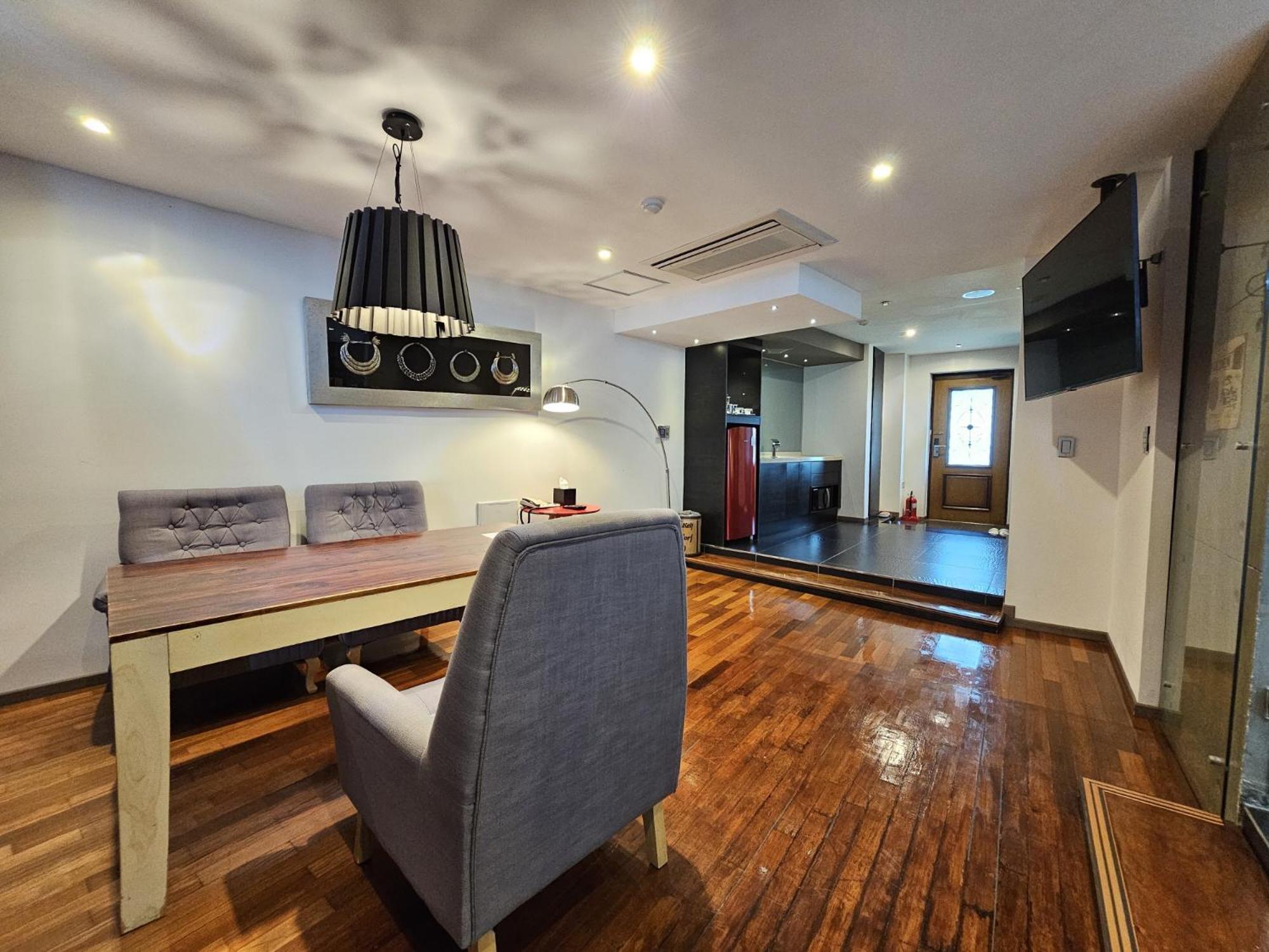 Jeju Hotel Scarboro Согвипхо Экстерьер фото