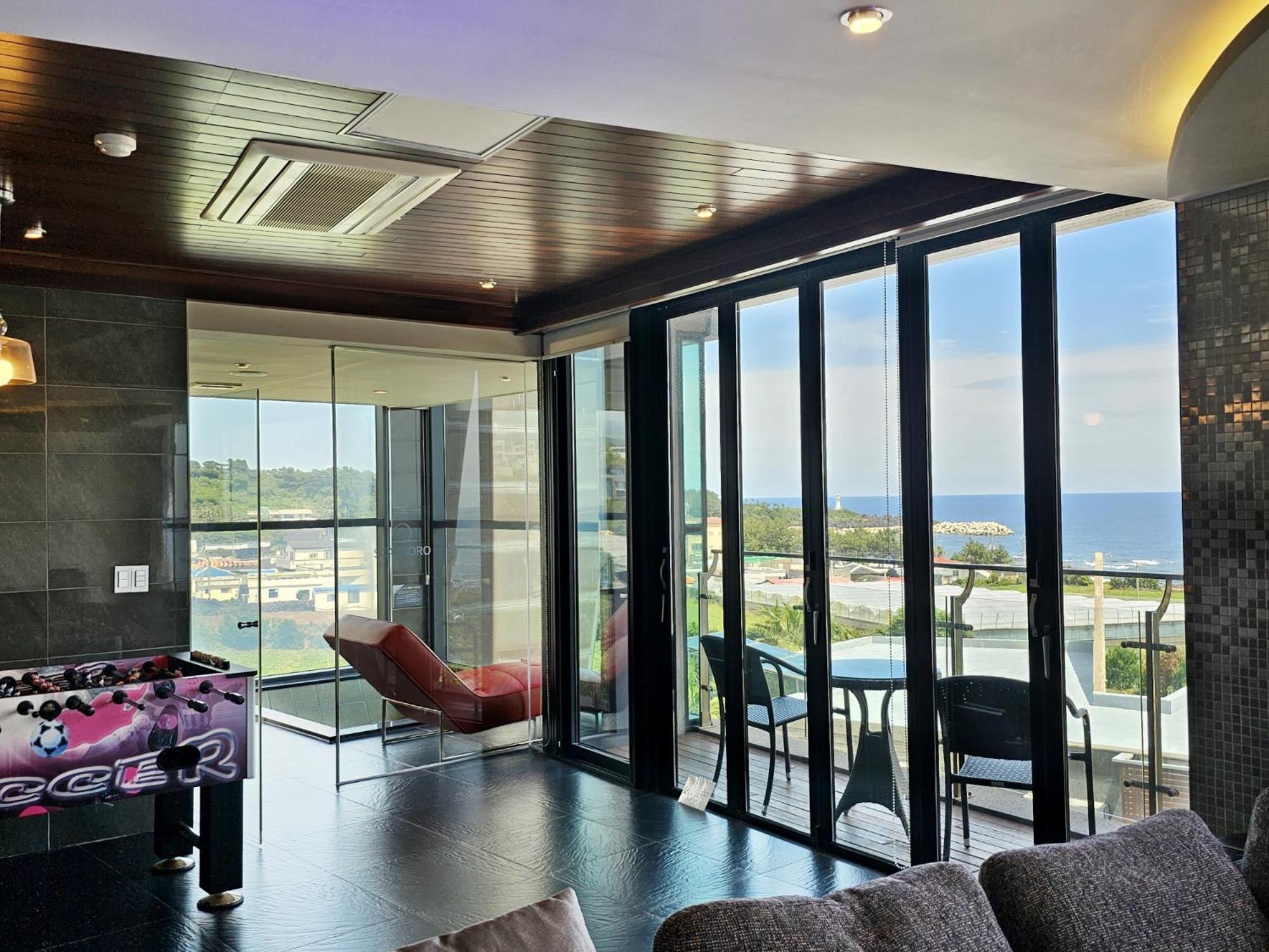 Jeju Hotel Scarboro Согвипхо Экстерьер фото