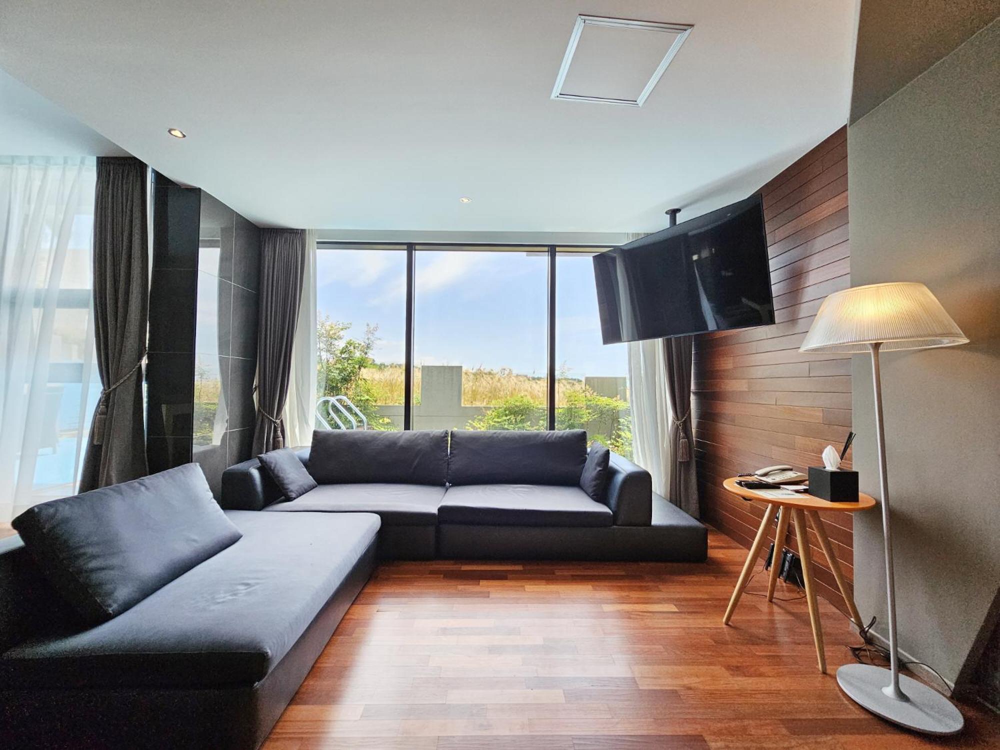 Jeju Hotel Scarboro Согвипхо Экстерьер фото